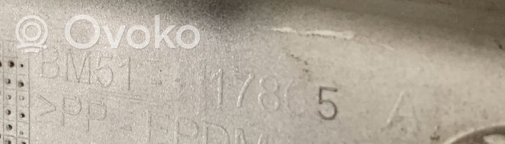 Ford Focus Coin de pare-chocs arrière BM5117865A
