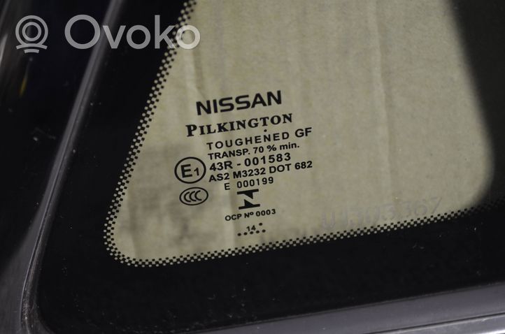 Nissan Qashqai Szyba karoseryjna drzwi tylnych 833124EA0A
