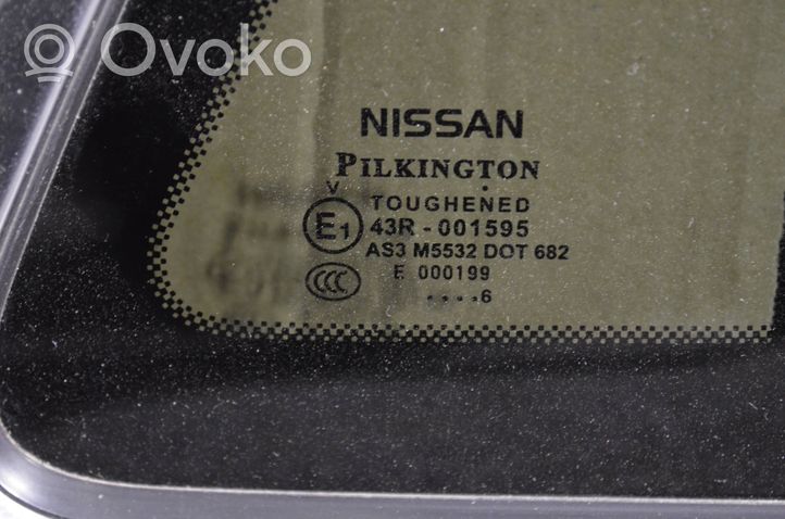 Nissan Qashqai Takakulmaikkunan ikkunalasi 833124EA0A