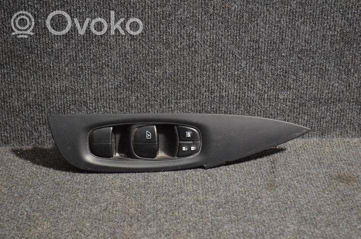 Nissan Qashqai Ramka przycisków otwierania szyby drzwi przednich 809614EH0AX