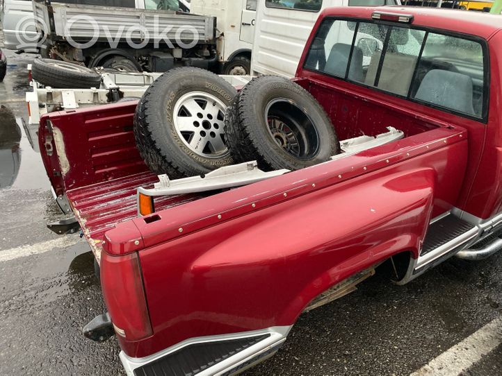 Chevrolet Silverado Pickup box 