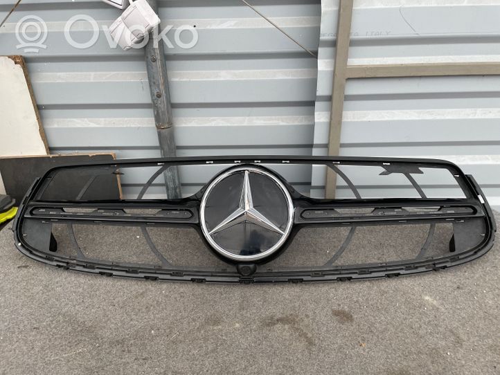 Mercedes-Benz GLC AMG Maskownica / Grill / Atrapa górna chłodnicy A2538800244