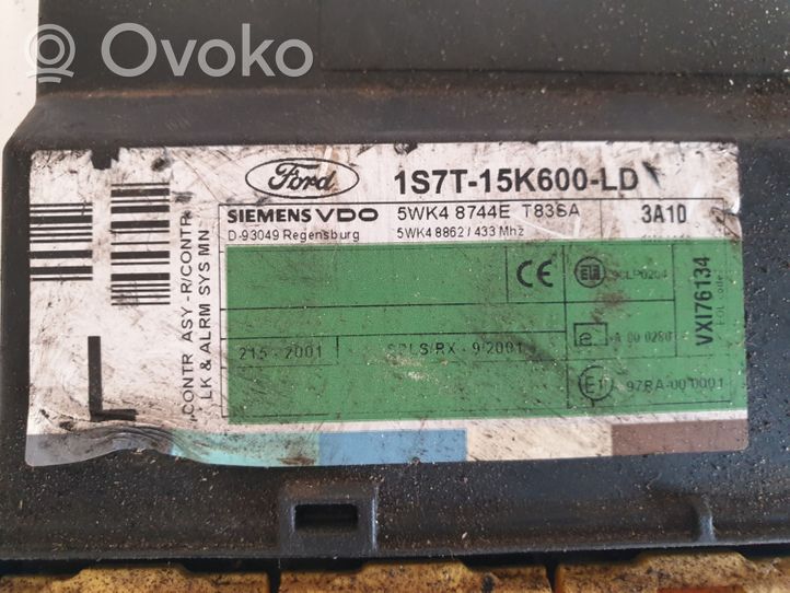 Ford Focus Variklio valdymo blokas 1S7T15K600LD