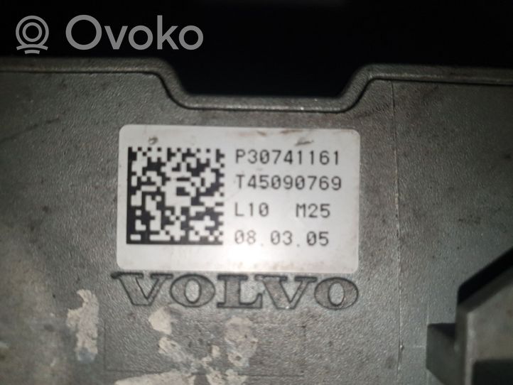 Volvo S40, V40 Verrouillage du volant P30741161