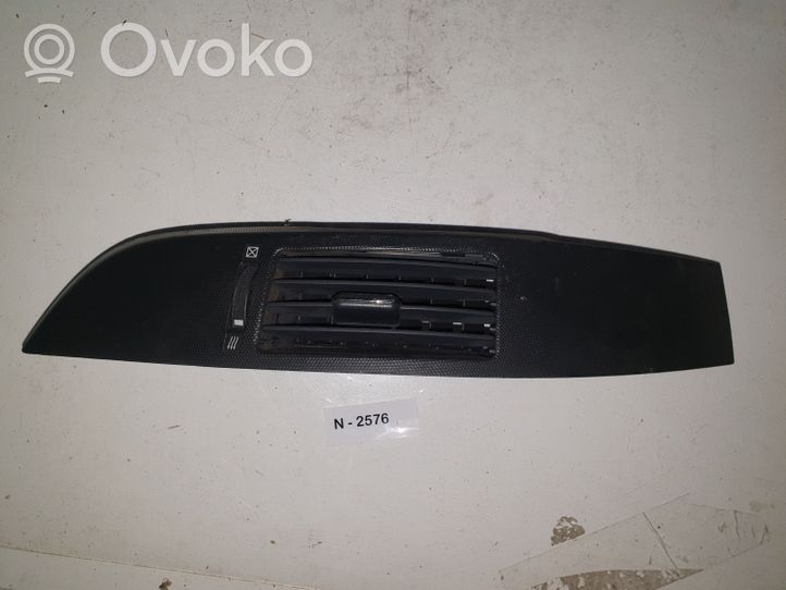 Toyota Corolla Verso E121 Salono oro latakas (-ai) 5568064020