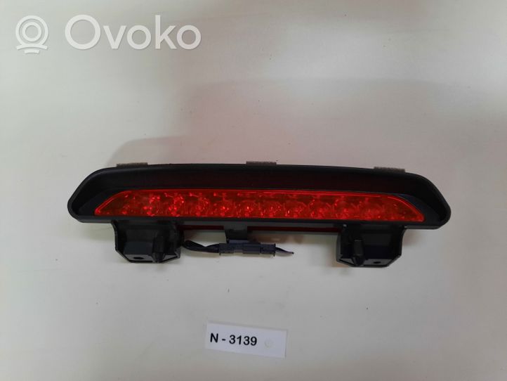 Chevrolet Orlando Third/center stoplight MDE1312952