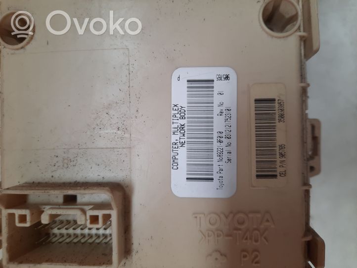 Toyota Corolla Verso E121 Fuse module 892210F010