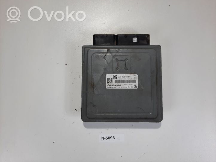 Volkswagen Polo V 6R Calculateur moteur ECU 03L906023E