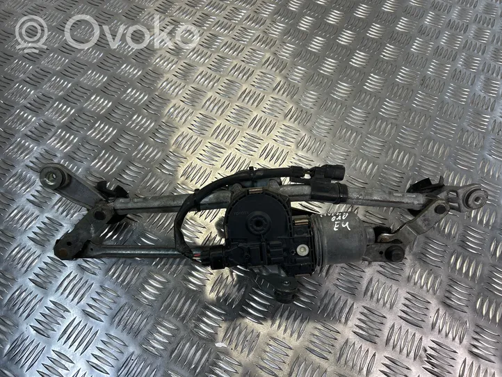 Toyota Avensis T270 Etupyyhkimen vivusto ja moottori 0390241642