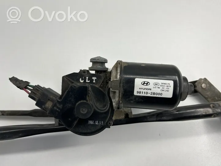 Hyundai Santa Fe Front wiper linkage and motor 981102B000