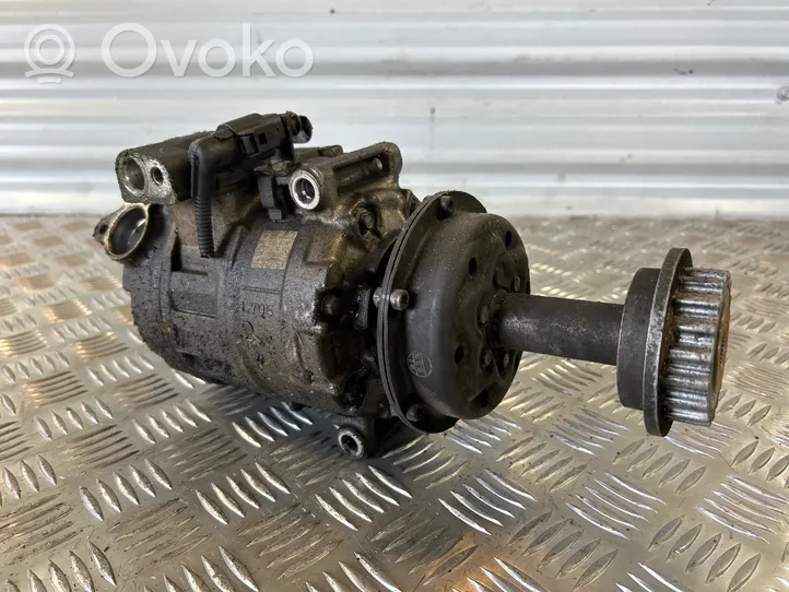 Volkswagen Touareg I Ilmastointilaitteen kompressorin pumppu (A/C) 7H0820805E