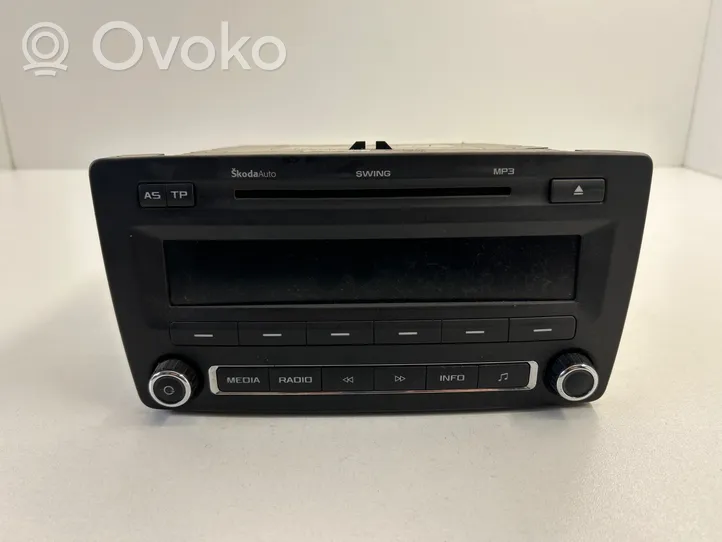 Skoda Octavia Mk2 (1Z) Radio/CD/DVD/GPS-pääyksikkö 1Z0035161G