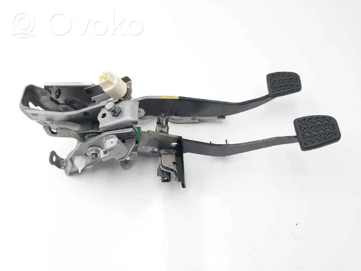 Peugeot 108 Pedal de freno 1611846180