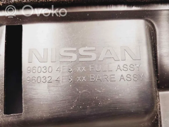 Nissan Qashqai Spojler klapy tylnej / bagażnika 960304ES