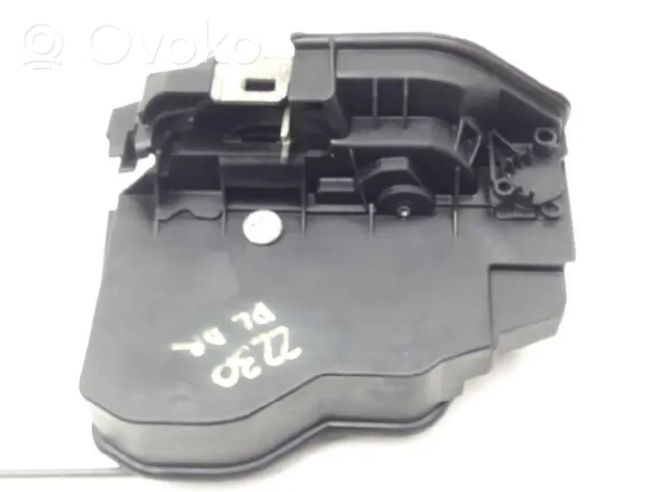 BMW 5 E39 Serratura portiera anteriore 7036170