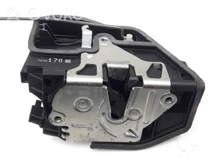 BMW 5 E39 Serratura portiera anteriore 7036170