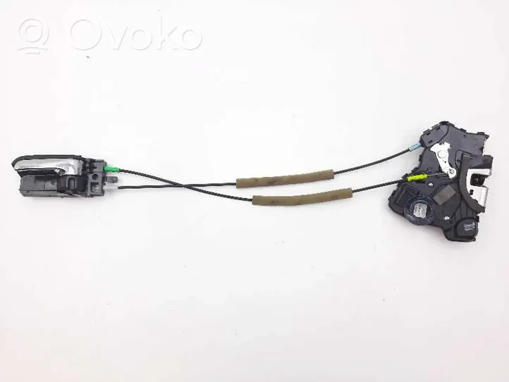 Toyota Corolla Verso E121 Zamek drzwi przednich 6904012510