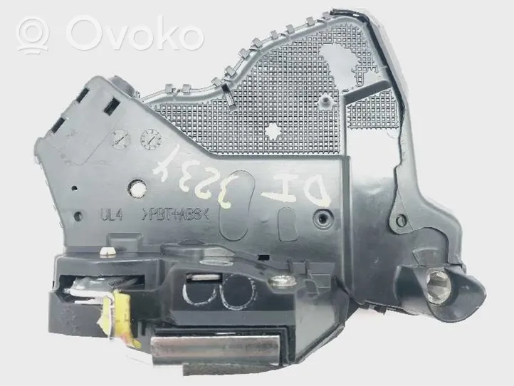 Toyota Verso Etuoven lukko 6904002211