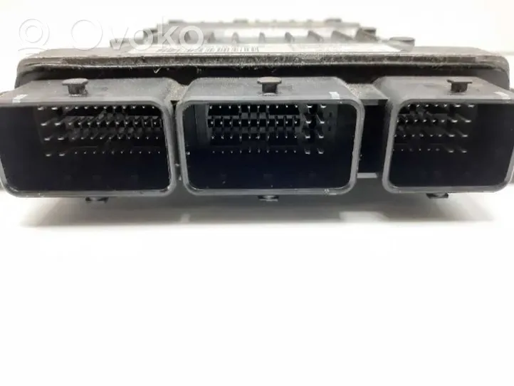 Renault Laguna III Sterownik / Moduł ECU 8200981816