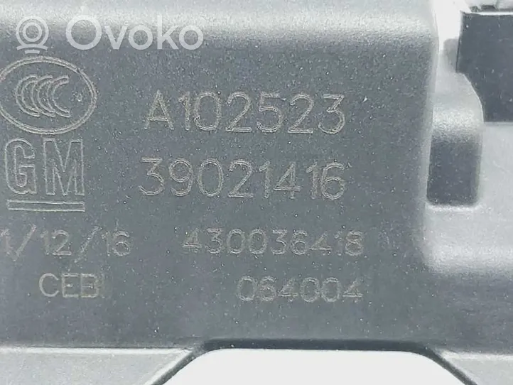 Opel Astra K Tailgate lock latch 39021416