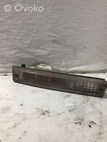 Honda Accord Etupuskurin suuntavilkku 0453893