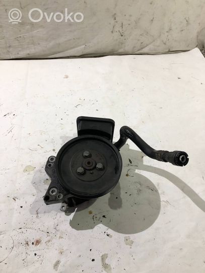 BMW 7 E38 Power steering pump 32422247046