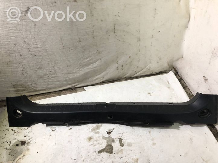 BMW 3 E46 Rivestimento di protezione sottoporta del bagagliaio/baule 8208379