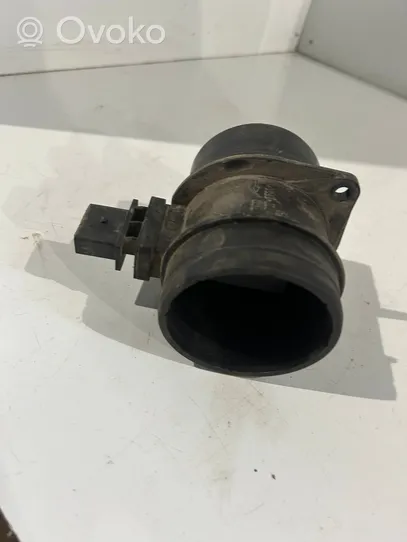 Volkswagen PASSAT B6 Mass air flow meter F00C2G7046