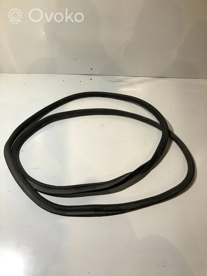 Volkswagen PASSAT B6 Trunk rubber seal (body) 