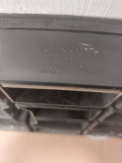 Volvo XC90 Priekšējais režģis 8620641