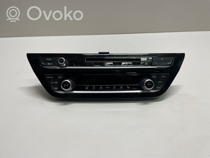 BMW 5 G30 G31 Climate control unit 6826844