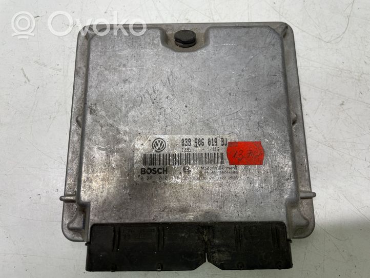 Skoda Rapid (NH) Sterownik / Moduł ECU 038906019BJ