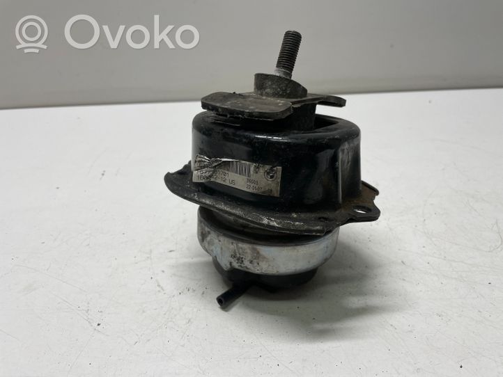 BMW X5 E70 Supporto di montaggio del motore P677381701