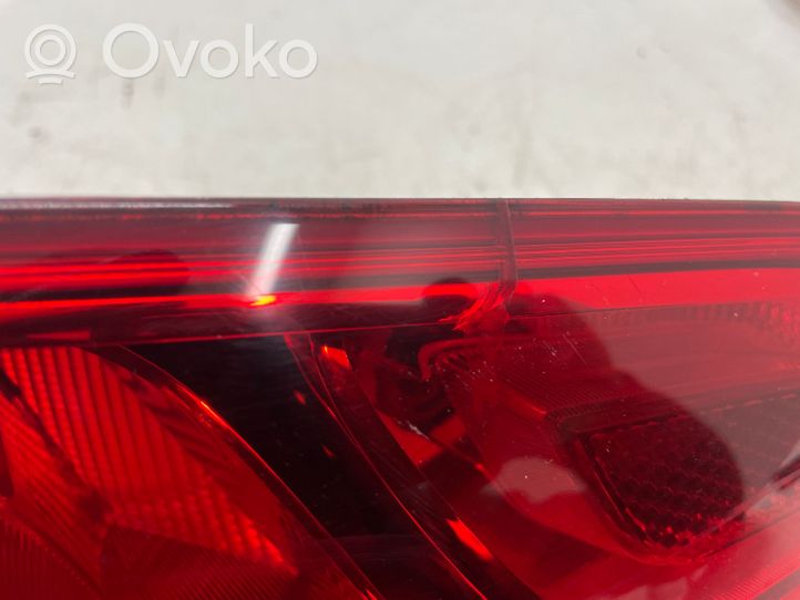 Audi Q5 SQ5 Lampy tylnej klapy bagażnika 8R0945093