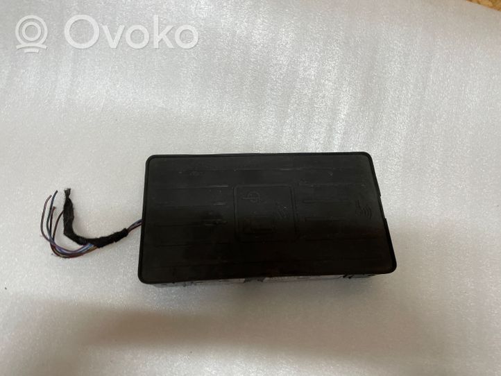 Audi A4 S4 B9 Sterownik / Moduł sterujący telefonem 8W0035502A