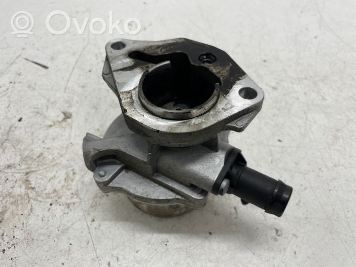 Mercedes-Benz A W176 Alipainepumppu 146505272R