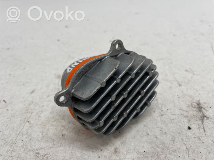 Opel Grandland X Module de contrôle de ballast LED YP00104880