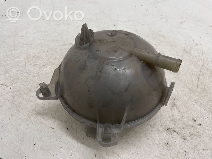 Volkswagen Touran III Vase d'expansion / réservoir de liquide de refroidissement 5Q0121407G