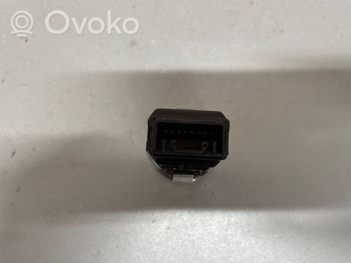 Toyota Corolla Verso E121 Bouton poussoir de démarrage du moteur 6842W65B