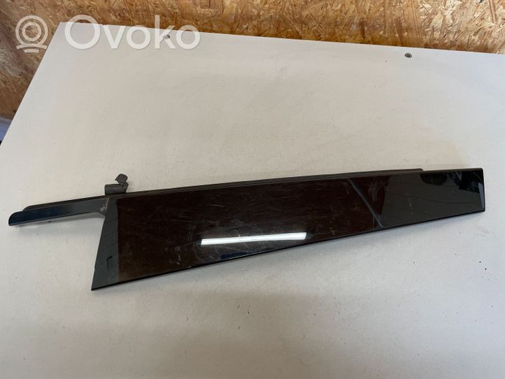 BMW 2 F46 Moulures des vitres de la porte arrière 7316780