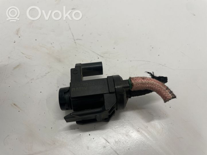 BMW 1 F20 F21 Electrovanne Soupape de Sûreté / Dépression 8570591