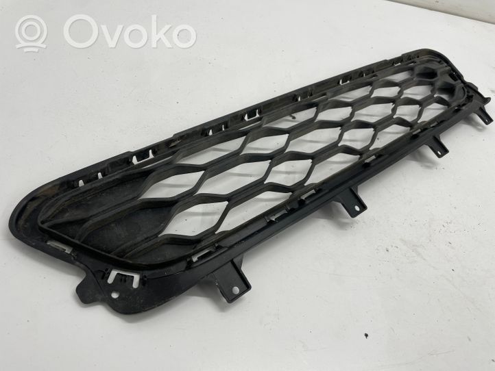 Mini Cooper Countryman F60 Grille inférieure de pare-chocs avant 9477042