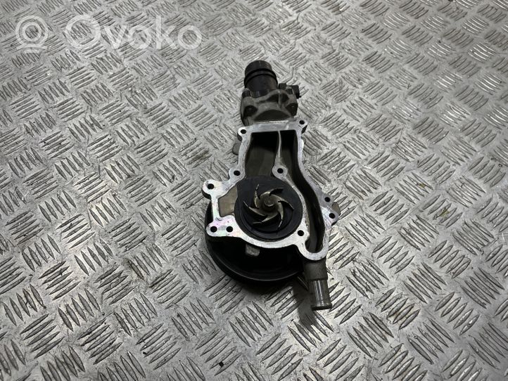 Opel Corsa E Pompe de circulation d'eau 90531737