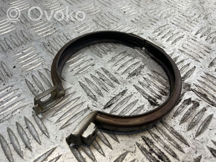 BMW 3 F30 F35 F31 Morsetto per la connessione del tubo della marmitta 7606136