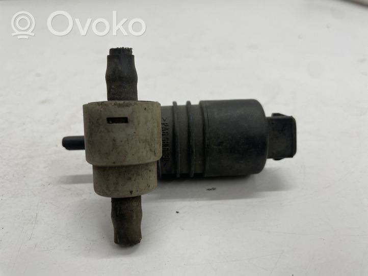 Opel Zafira C Windscreen/windshield washer pump 