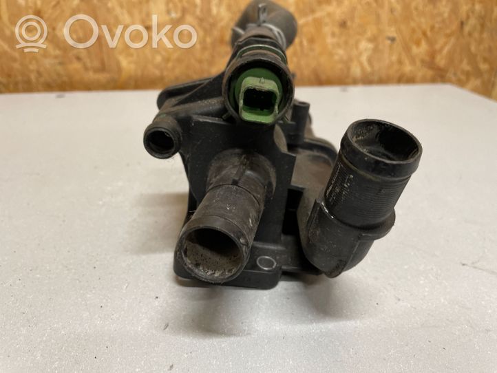 Ford Fiesta Boîtier de thermostat / thermostat 9670253780