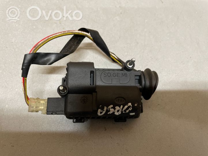 Opel Corsa E Verrouillage du bouchon du réservoir de carburant 13208157