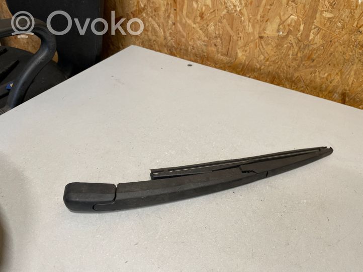 Toyota Corolla Verso E121 Takalasinpyyhkimen sulka 