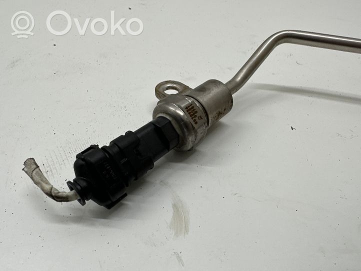 BMW 5 G30 G31 Sensore di pressione dei gas di scarico 8570936