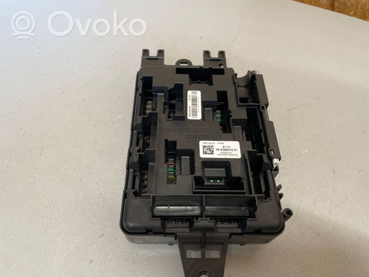 BMW 2 F22 F23 Fuse module 938907001